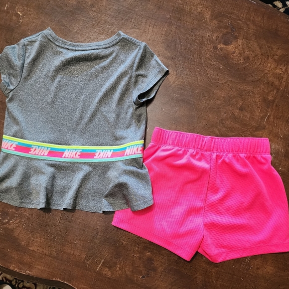 Nike Dri-fit short set - Picture 2 of 3